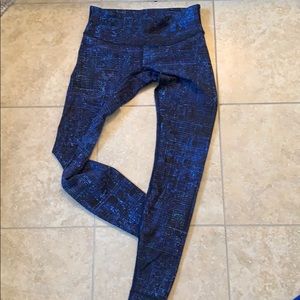Lululemon leggings size 6